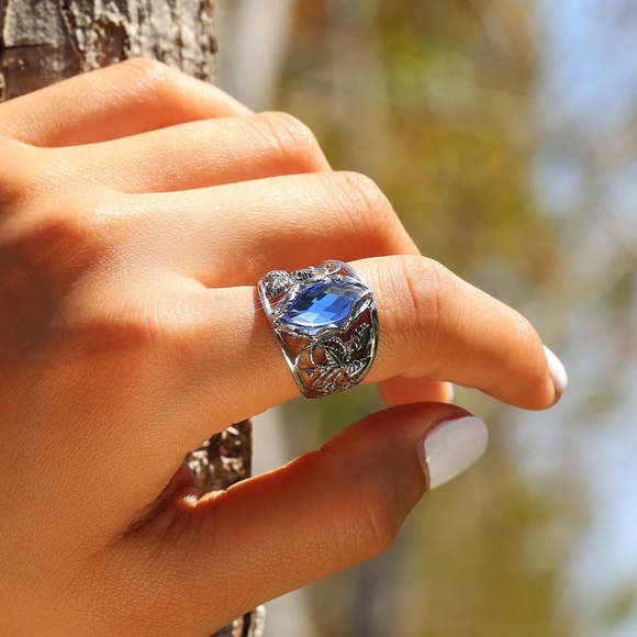 New Vintage 925 Silver Sapphire Ring - Picture 2 of 6